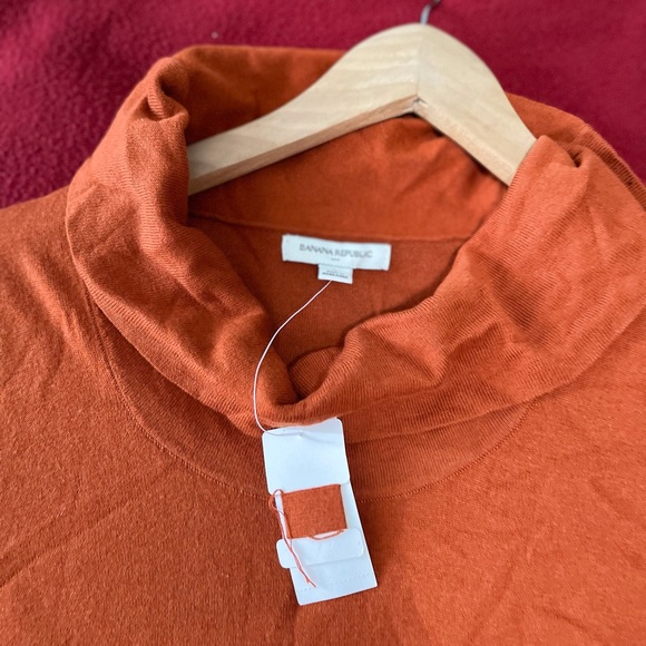 Top - Picture 3 of 4